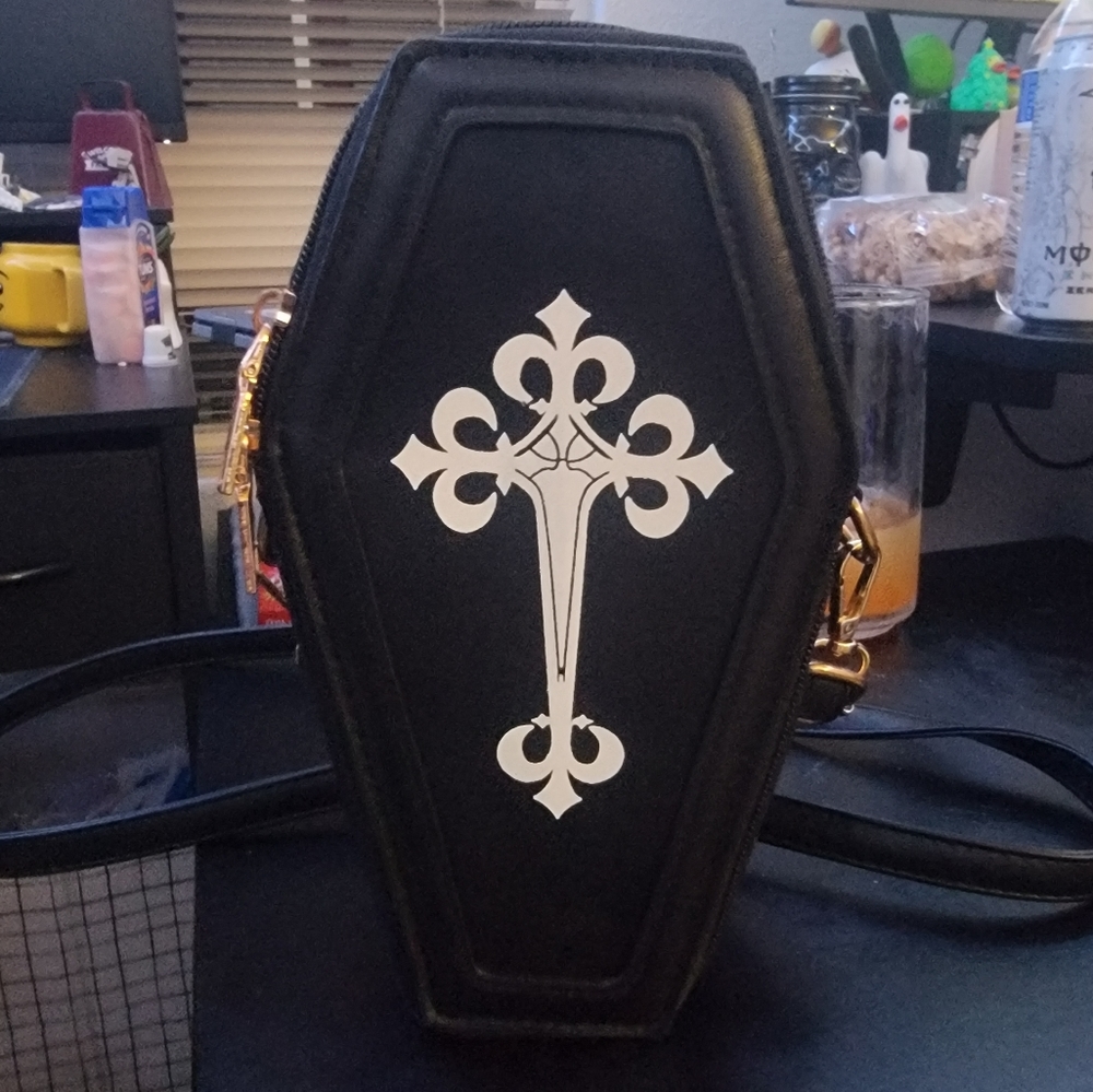 Small coffin purse